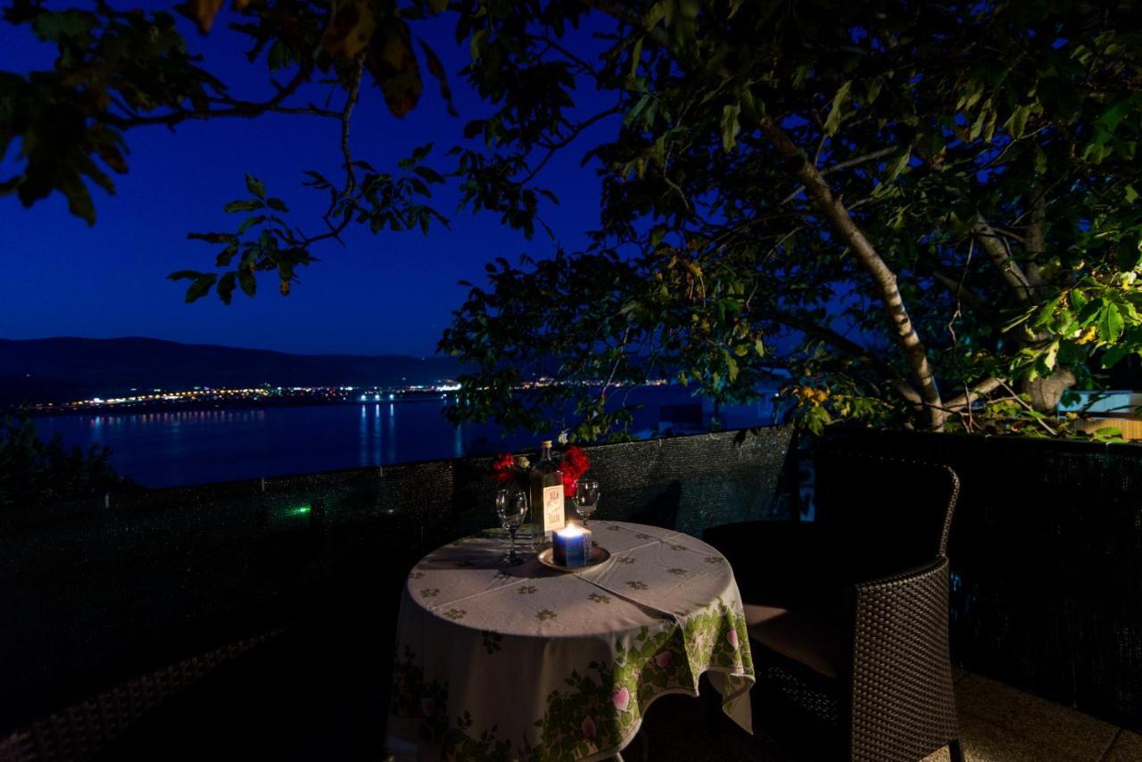 Holidays Apartments Slanada With Terrace And Sea View, Near The Beach & Town Trogir, Free Parking, Quiet Place On Peninsula Ciovo מראה חיצוני תמונה